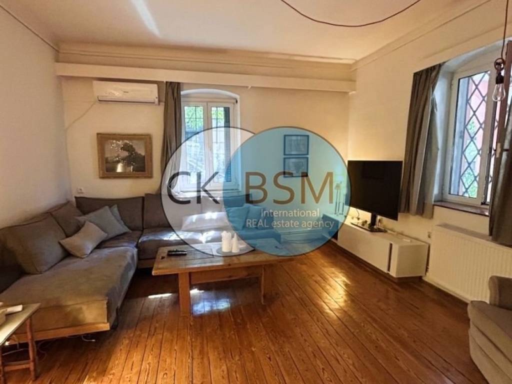 Άποψη σαλονιού / Living room view