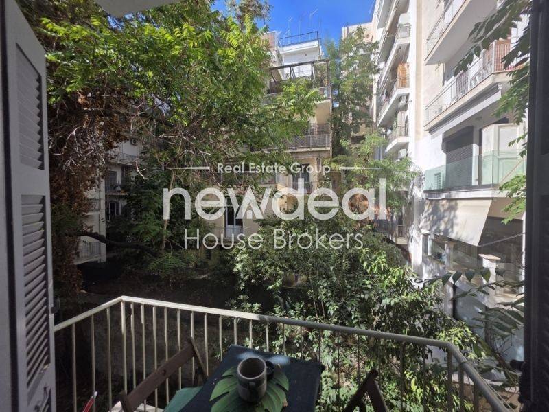 Θέα από μπαλκόνι