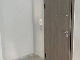 Forumland Real Estate, Θωρακισμένη πόρτα