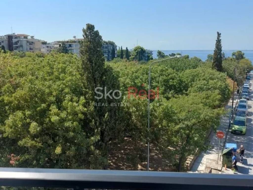 Θέα από μπαλκόνι