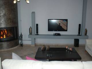 πλήρως επιπλωμένη μεζονέτα 120 τ.μ. κοντά στο κέντρο της Καβάλας