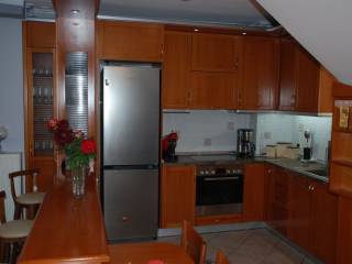 πλήρως επιπλωμένη μεζονέτα 120 τ.μ. κοντά στο κέντρο της Καβάλας