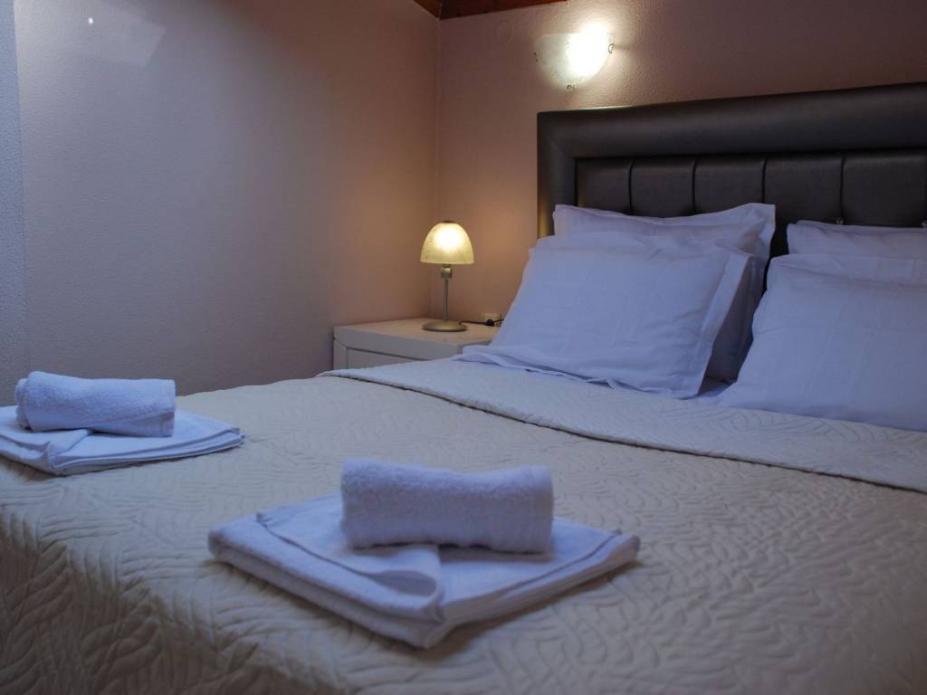 πλήρως επιπλωμένη μεζονέτα 120 τ.μ. κοντά στο κέντρο της Καβάλας