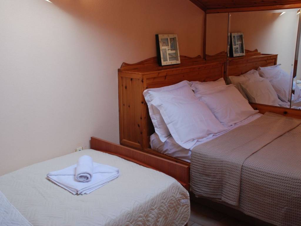 πλήρως επιπλωμένη μεζονέτα 120 τ.μ. κοντά στο κέντρο της Καβάλας