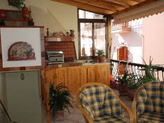 πλήρως επιπλωμένη μεζονέτα 120 τ.μ. κοντά στο κέντρο της Καβάλας