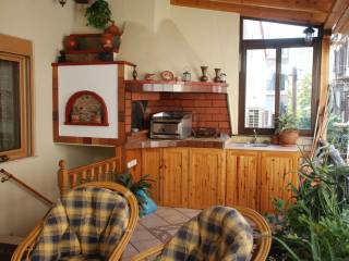 πλήρως επιπλωμένη μεζονέτα 120 τ.μ. κοντά στο κέντρο της Καβάλας