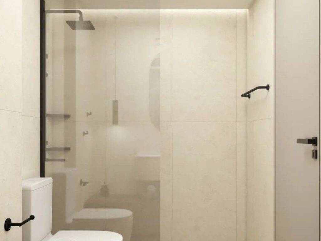 Forumland Real Estate, Μπάνιο