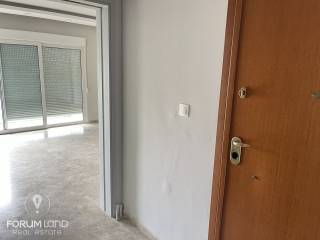 Forumland Real Estate, Θωρακισμένη πόρτα