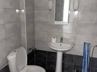 Forumland Real Estate, Μπάνιο