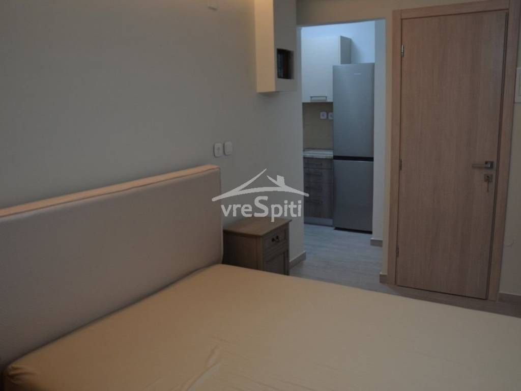 ΕΣΩΤΕΡΙΚΗ ΑΠΟΨΗ - ΕΠΙΠΛΩΣΗ