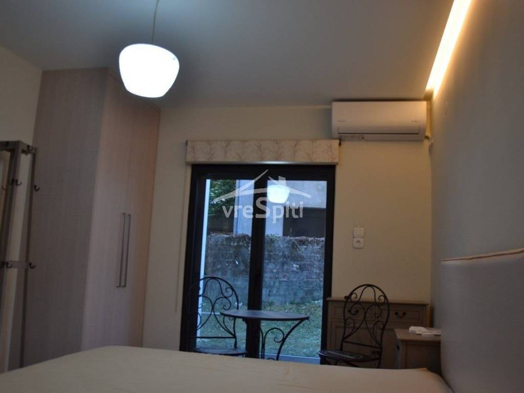 ΕΣΩΤΕΡΙΚΗ ΑΠΟΨΗ - ΕΠΙΠΛΩΣΗ