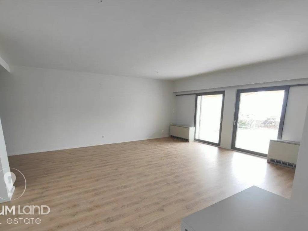 Forumland Real Estate, σαλοκουζίνα