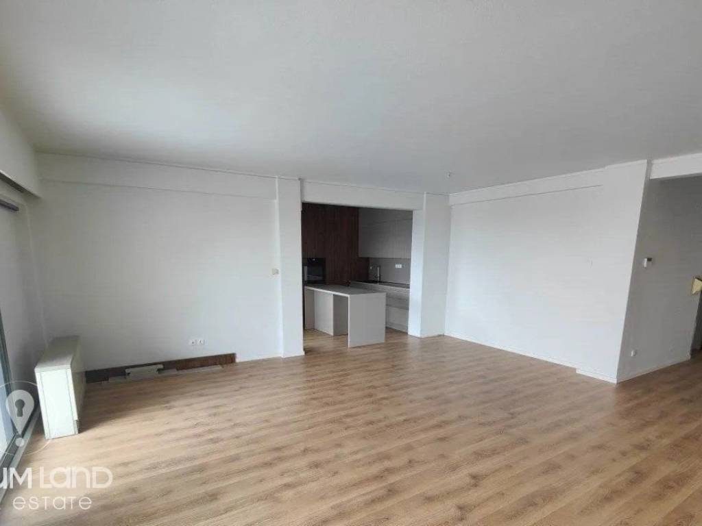 Forumland Real Estate, σαλοκουζίνα