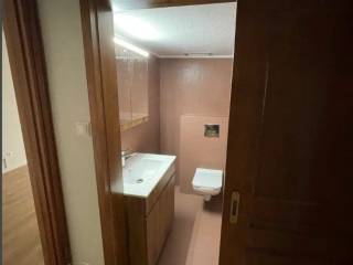 Forumland Real Estate, Μπάνιο