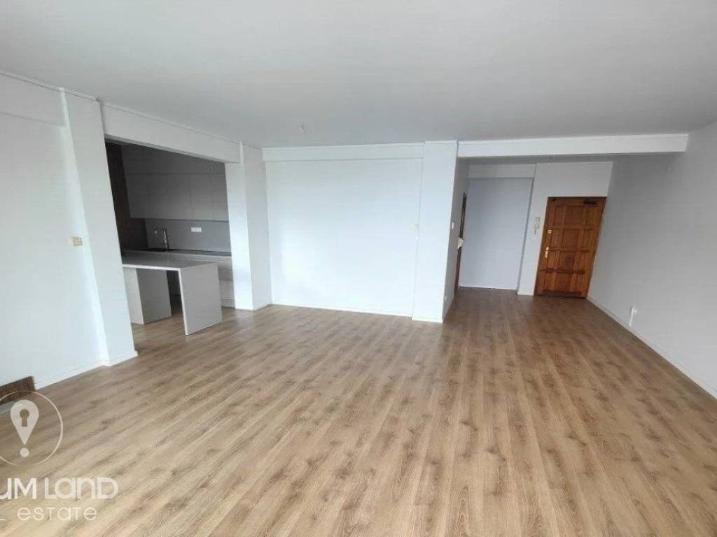 Forumland Real Estate, σαλοκουζίνα