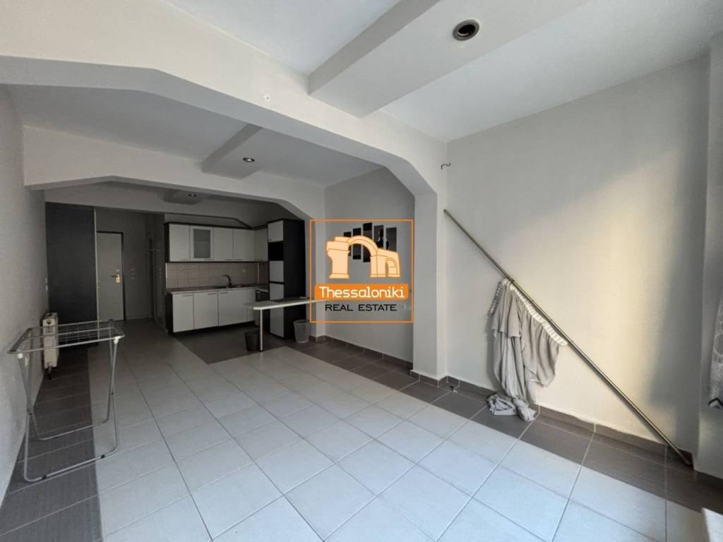 Πλ. Δώδεκα Αποστόλων, Στούντιο, 48 τ.μ.