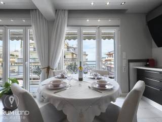 Forumland Real Estate, Εσωτερική όψη