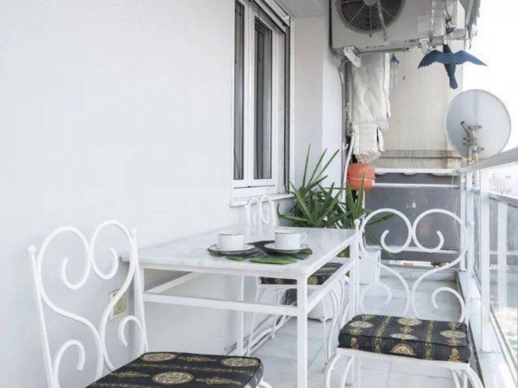 Forumland Real Estate, Μπαλκόνι