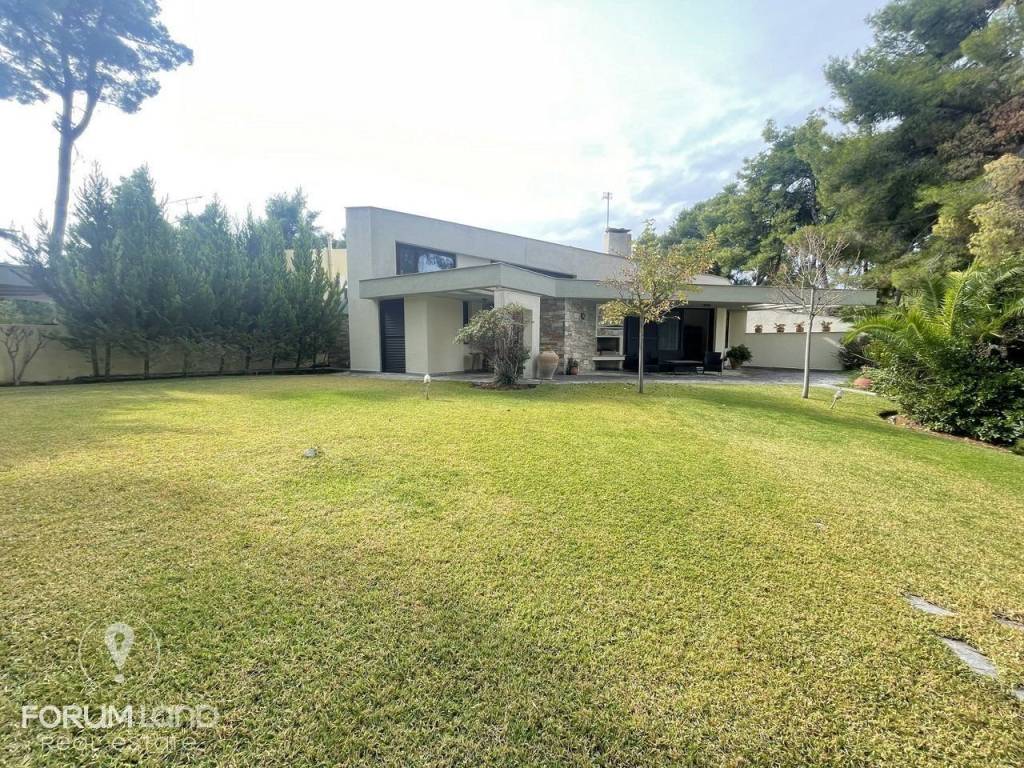 Forumland Real Estate, Εξωτερική Όψη