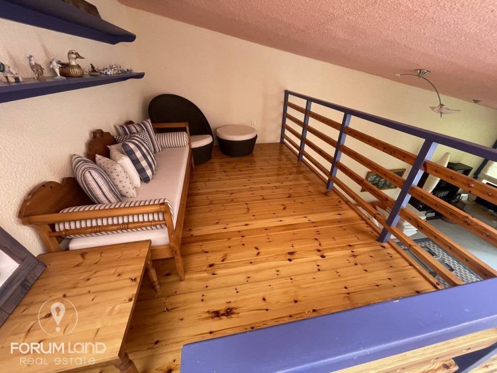 Forumland Real Estate, Καθιστικό