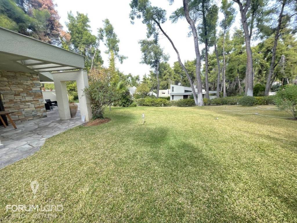 Forumland Real Estate, Κήπος