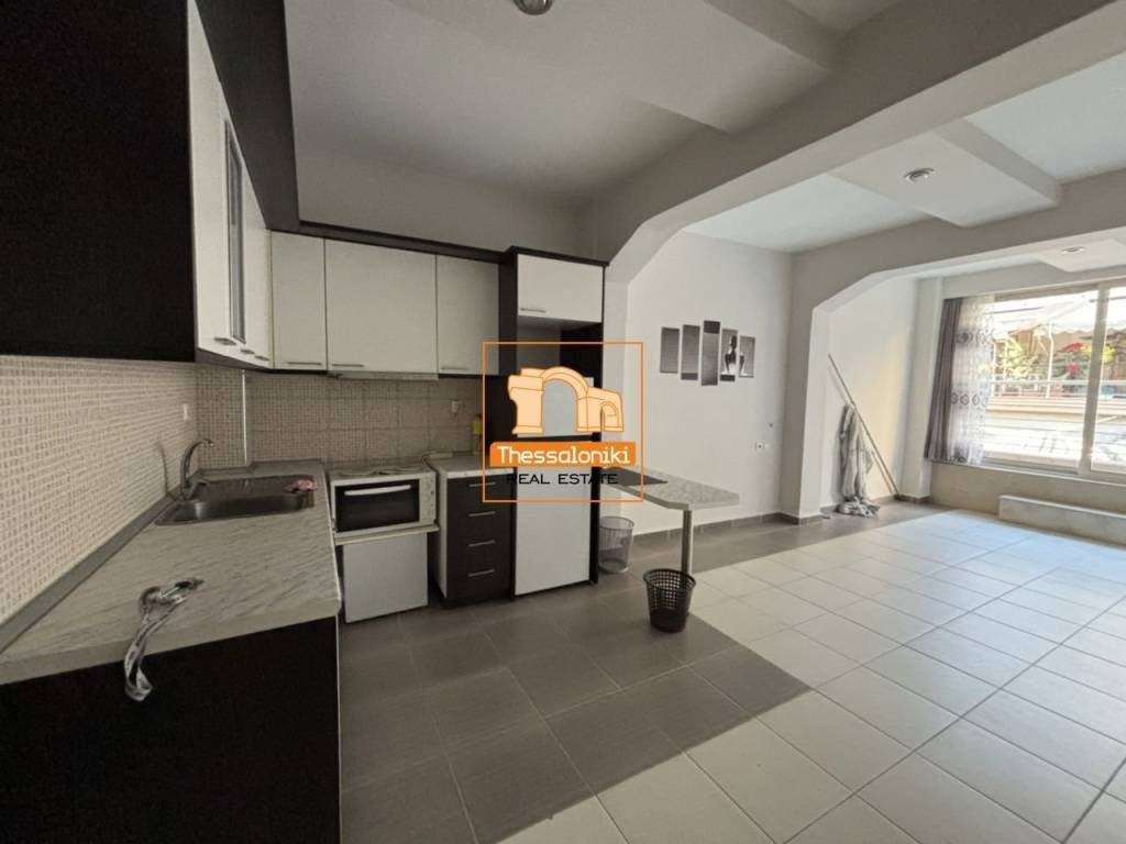 Πλ. Δώδεκα Αποστόλων, Στούντιο, 48 τ.μ.