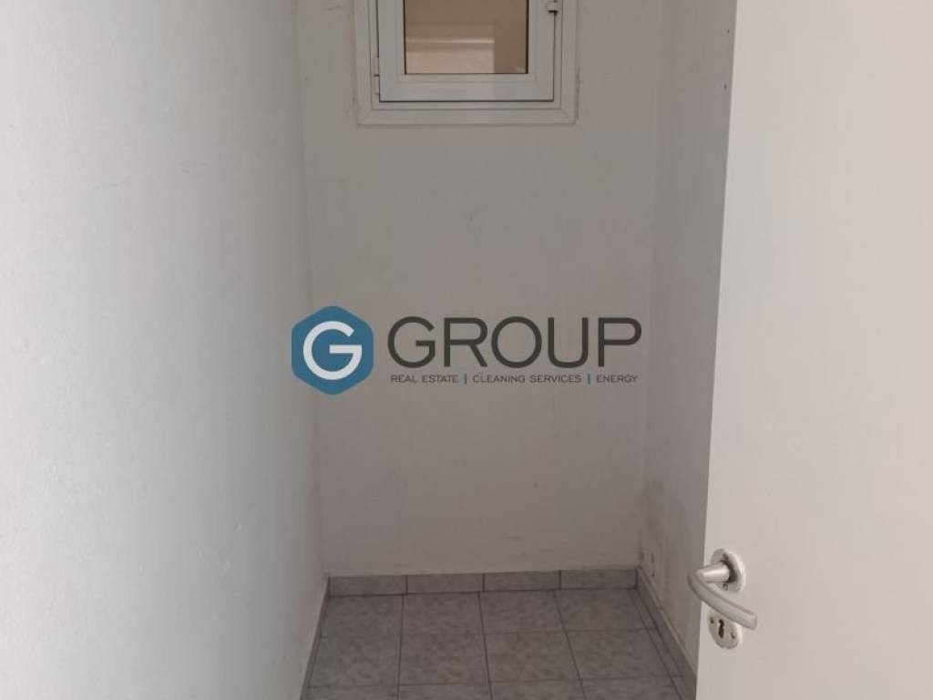 Μεγάλη αποθήκη