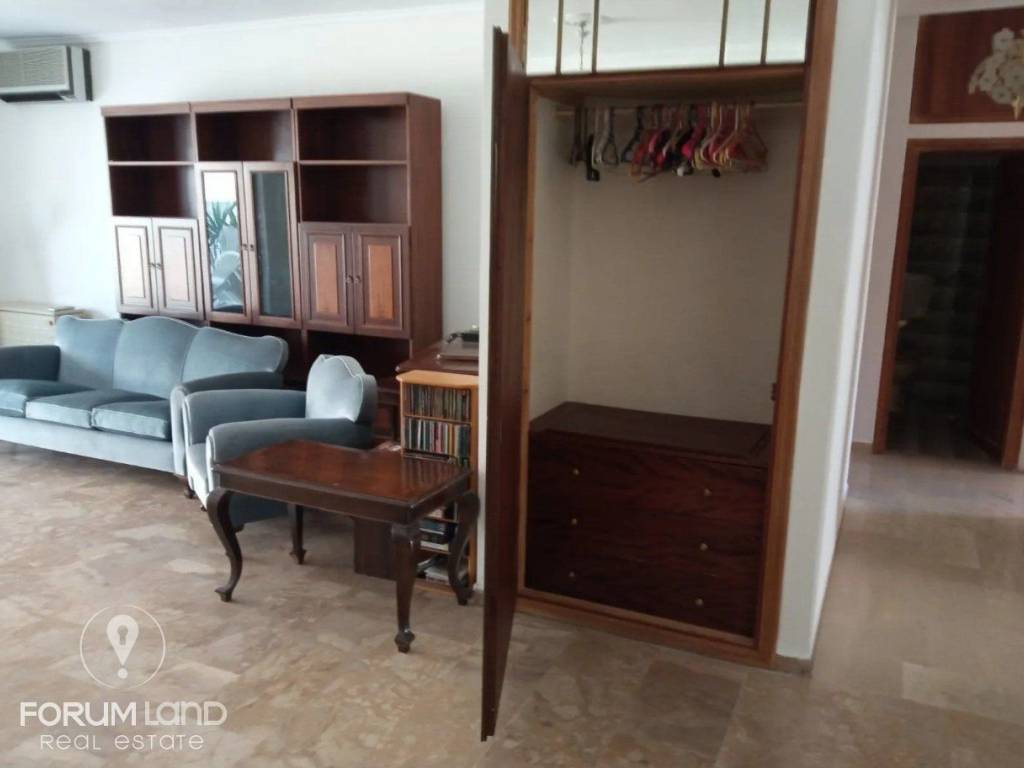 Forumland Real Estate, Σαλόνι με τζάκι