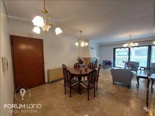 Forumland Real Estate, Σαλόνι με τζάκι