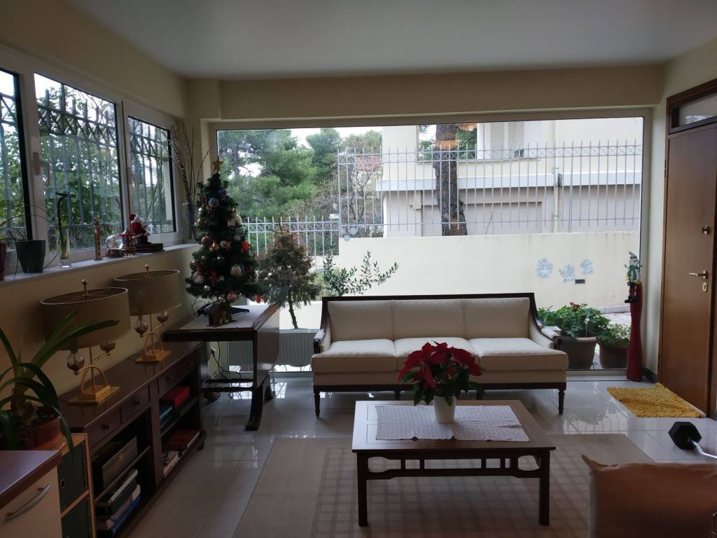 Σαλόνι-τραπεζαρία