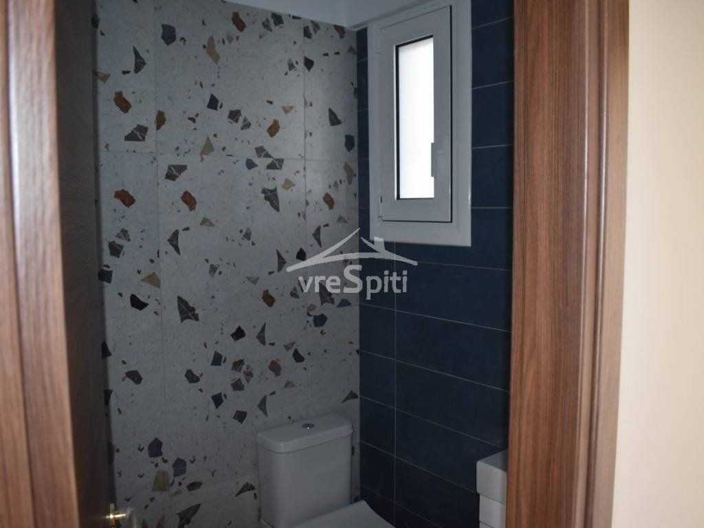 ΛΟΥΤΡΟ ΚΑΤΩ ΕΠΙΠΕΔΟΥ