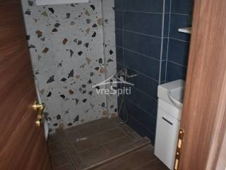 ΛΟΥΤΡΟ ΚΑΤΩ ΕΠΙΠΕΔΟΥ