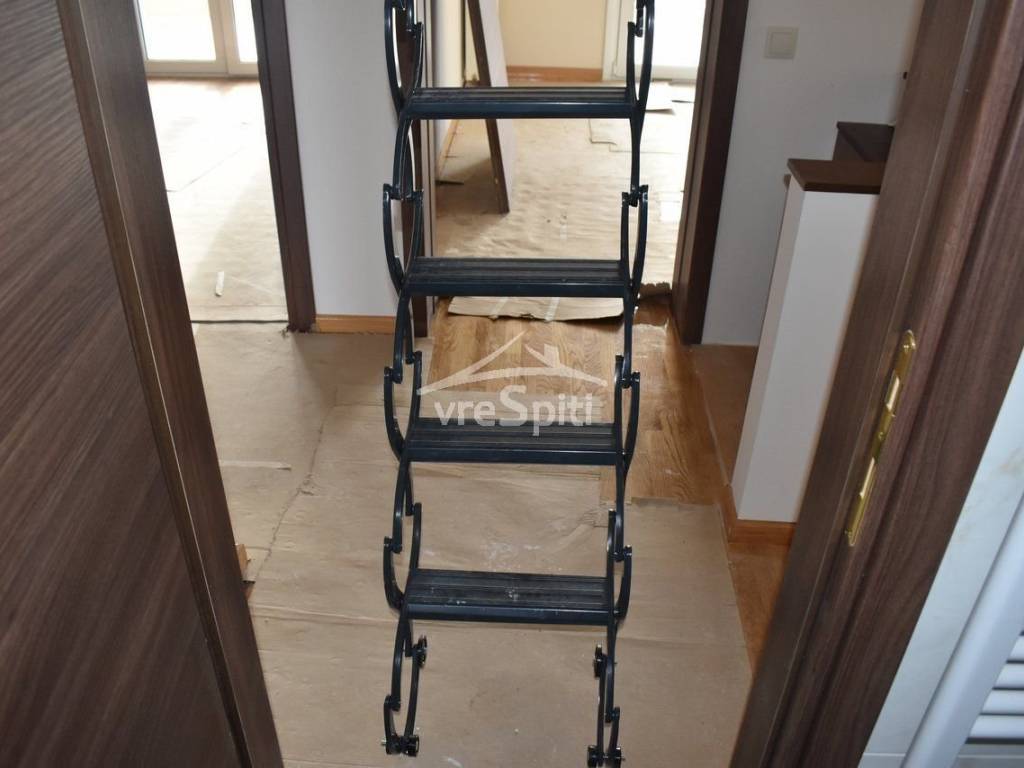 ΣΚΑΛΑ ΠΡΟΣ ΣΟΦΙΤΑ ΑΠΟΘΗΚΗ