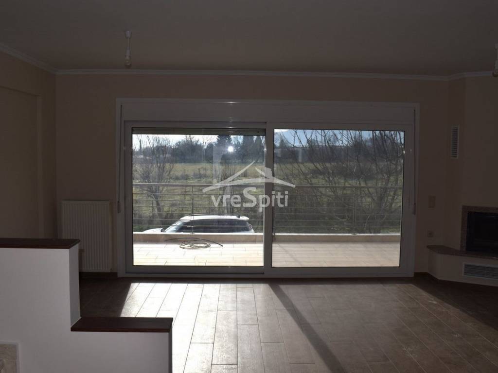 ΚΑΘΙΣΤΙΚΟ ΜΕ ΤΖΑΚΙ