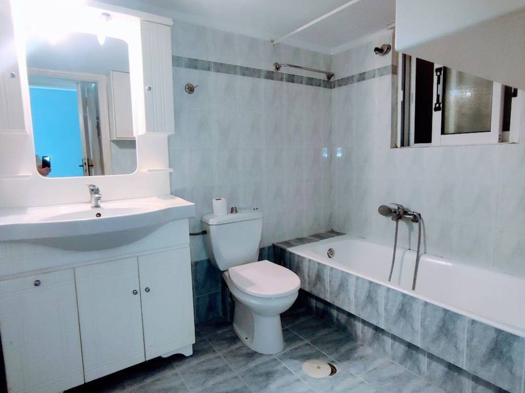 mpanioy me parathyro aloyminioy se photagogo