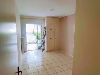 Ypnodomatio me dyo ntoylapes