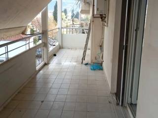 ΜΠΑΛΚΟΝΙ ΜΕ ΤΕΝΤΑ