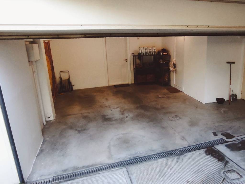 eyrychoro gkaraz me rolo asphaleias kai biomechaniko dapedo