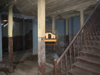 Λαδάδικα, Κατάστημα