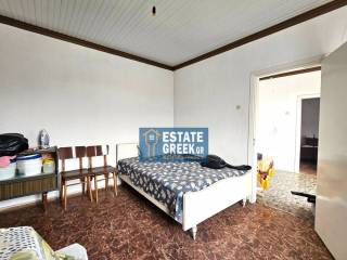 ★ Σε οικόπεδο 643τμ με ΣΔ 0,6 ★ Παλαία κατοικία του  1961 ★ Κτίζει 514τμ ★ 