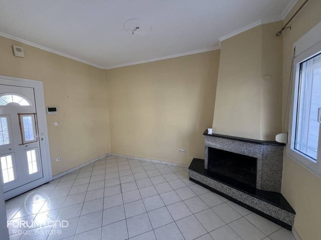 Forumland Real Estate, Σαλόνι με τζάκι