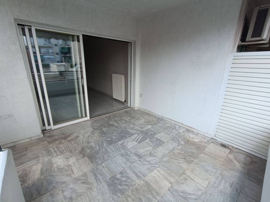 Μπροστά Βεράντα