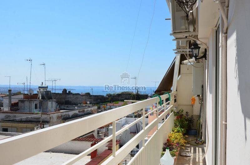 Θέα από μπαλκόνι