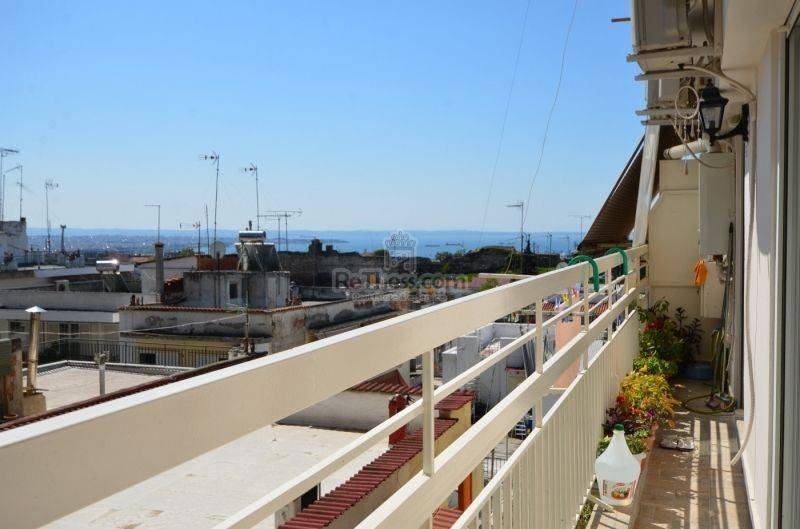 Θέα από μπαλκόνι