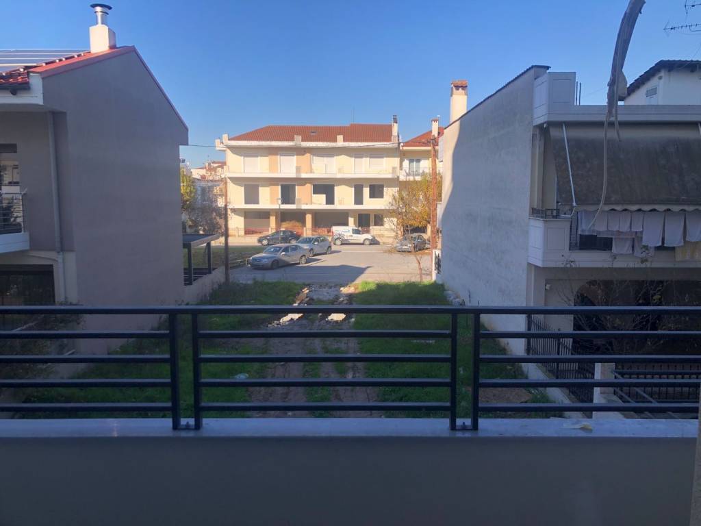 PISO BERANTA - ME PROBOLE SE ANOICHTO CHORO