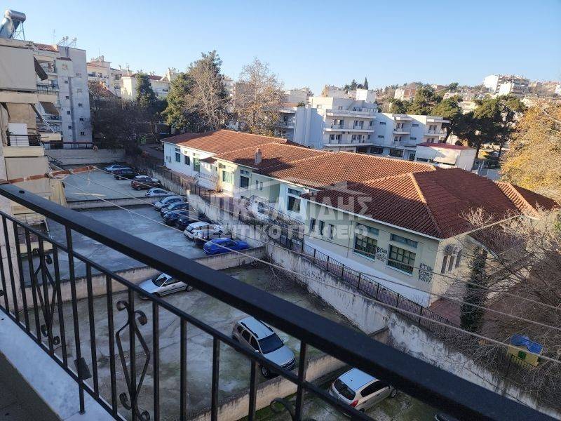 Θέα από μπαλκόνι