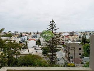 Θέα απο μπαλκόνι