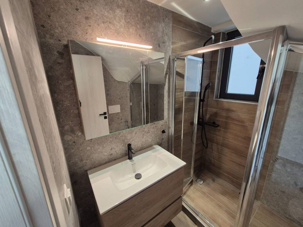 Μπάνιο 5ου ορόφου