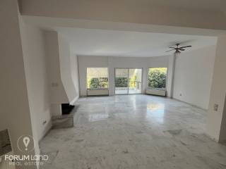 Forumland Real Estate, Σαλόνι με τζάκι