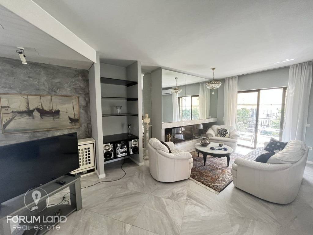 Forumland Real Estate, Σαλοκουζίνα